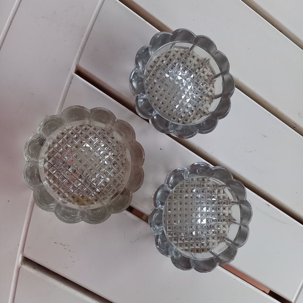 3 rehausseurs de table 30 Caumont-sur-Durance (84)