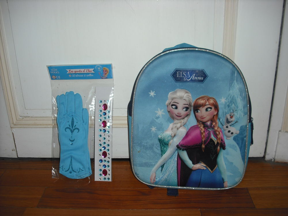 Sac � dos La reine des Neiges Elsa et Anna en relief 8 Paris 12 (75)
