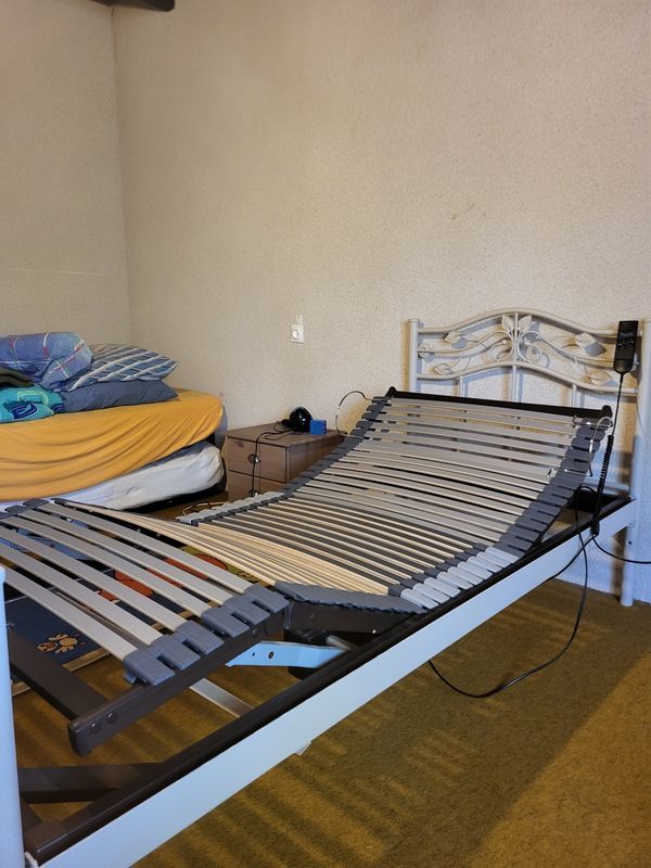 Lit  Relaxation �lectrique   en excellent �tat avec matelas 0 Visan (84)