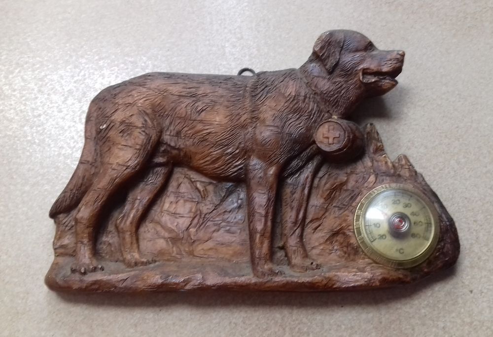 BAS-RELIEF CHIEN SAINT-BERNARD � ACCROCHER 10 Boucau (64)