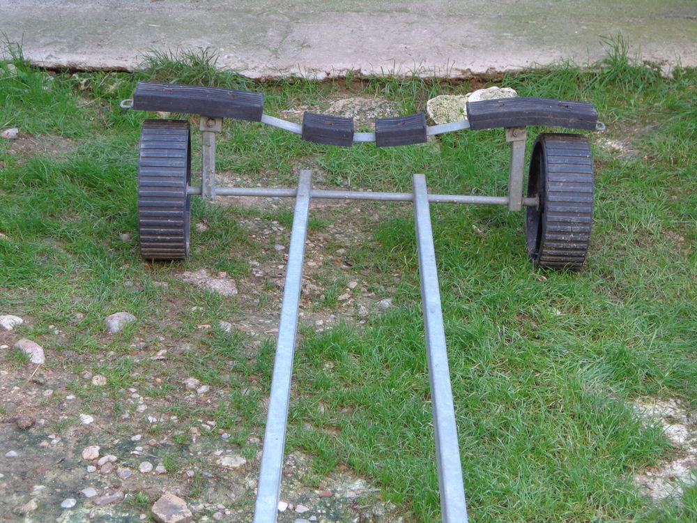 Remorque manuelle  pour voilier 150 Saint-Christol (34)