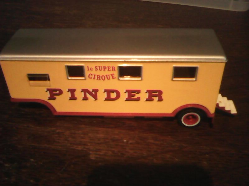 Remorque Pinder 1/64 Mod�le r�duit 18 Marmande (47)