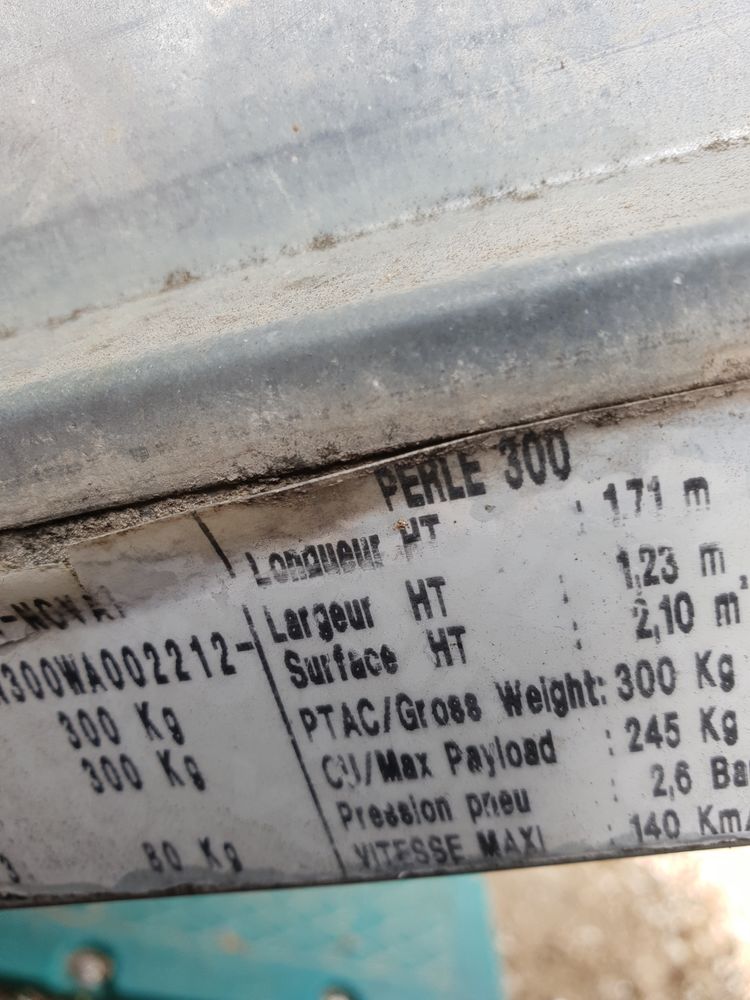 remorque plus mat�riels 0 St Aygulf (83)