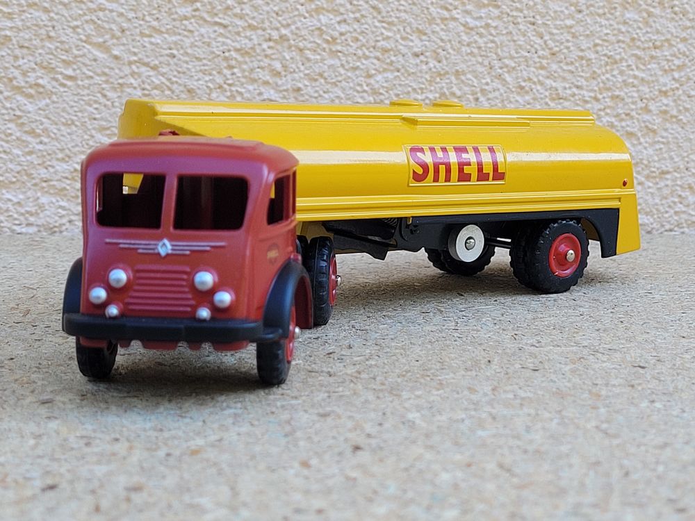 Renault Fain�ant semi-remorque citerne Shell 48 Limay (78)