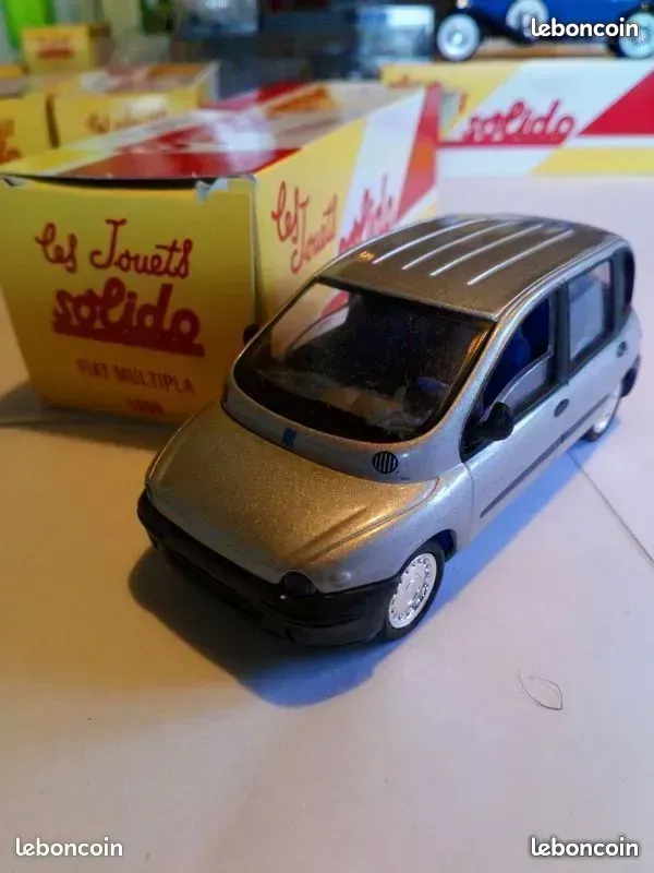 RENAULT / FIAT / PEUGEOT / AUDI SOLIDO 1/43 10 Valleiry (74)