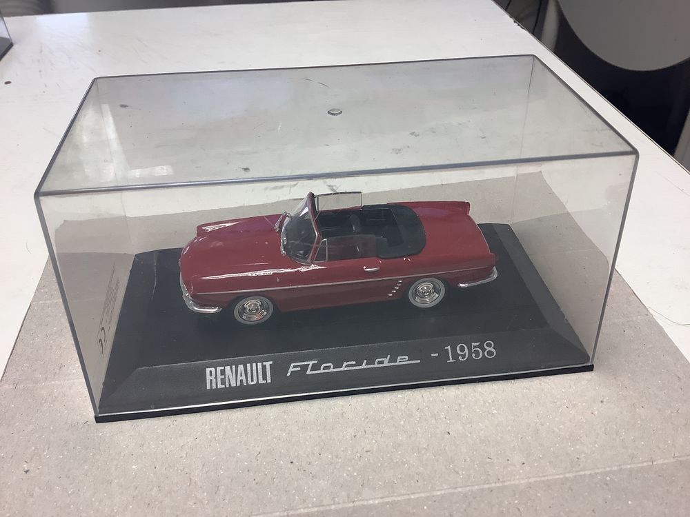RENAULT FLORIDE 1958 1/43 voiture miniature.  15 Alès (30)