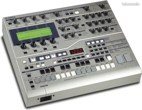 R�paration Yamaha RS7000 1 Vienne (38)