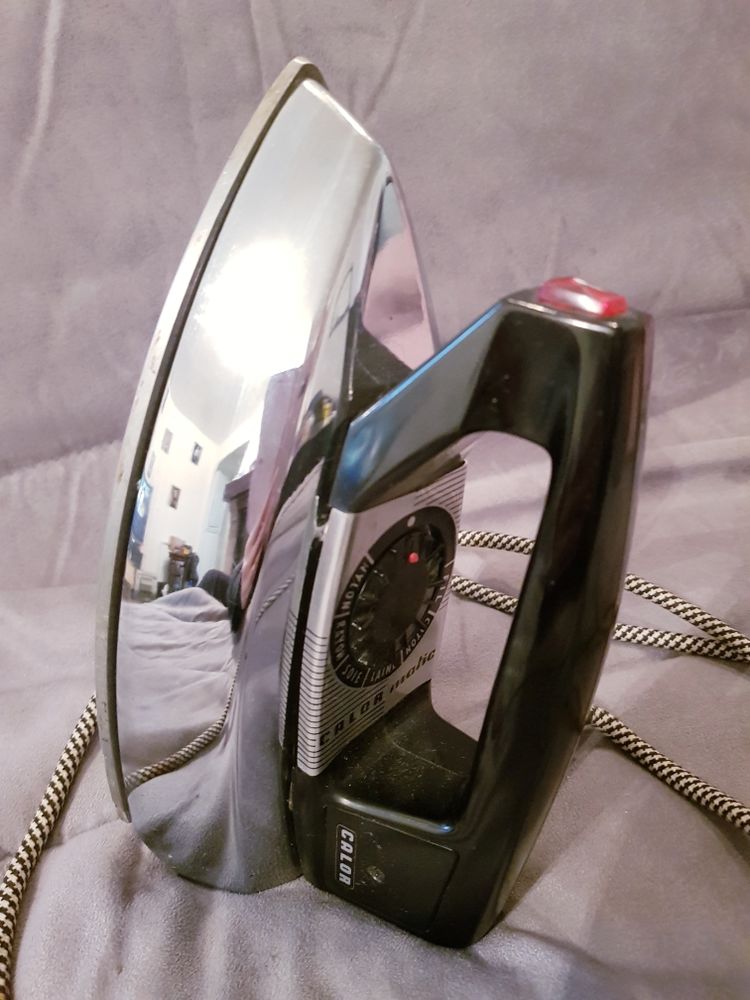 Fer � repasser Calor, ancien, vintage, r�tro, objet de collectionneur, antiquit�, collection 8 �tampes (91)