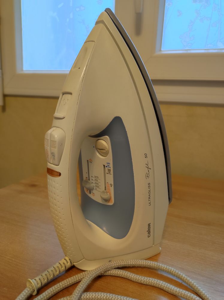 Fer � repasser CALOR 15 Nantes (44)