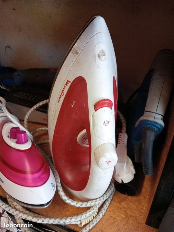 Fer a repasser et defroisseur 15 Champs-sur-Tarentaine-Marchal (15)