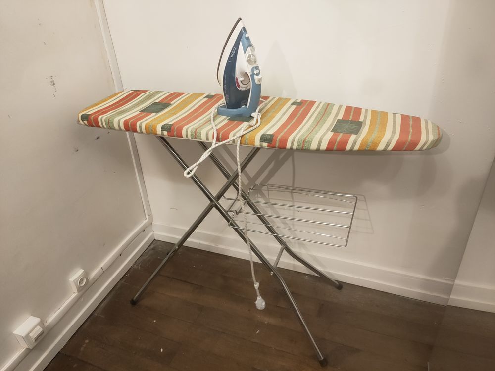 Fer � repasser+ table 30 Lyon 8 (69)