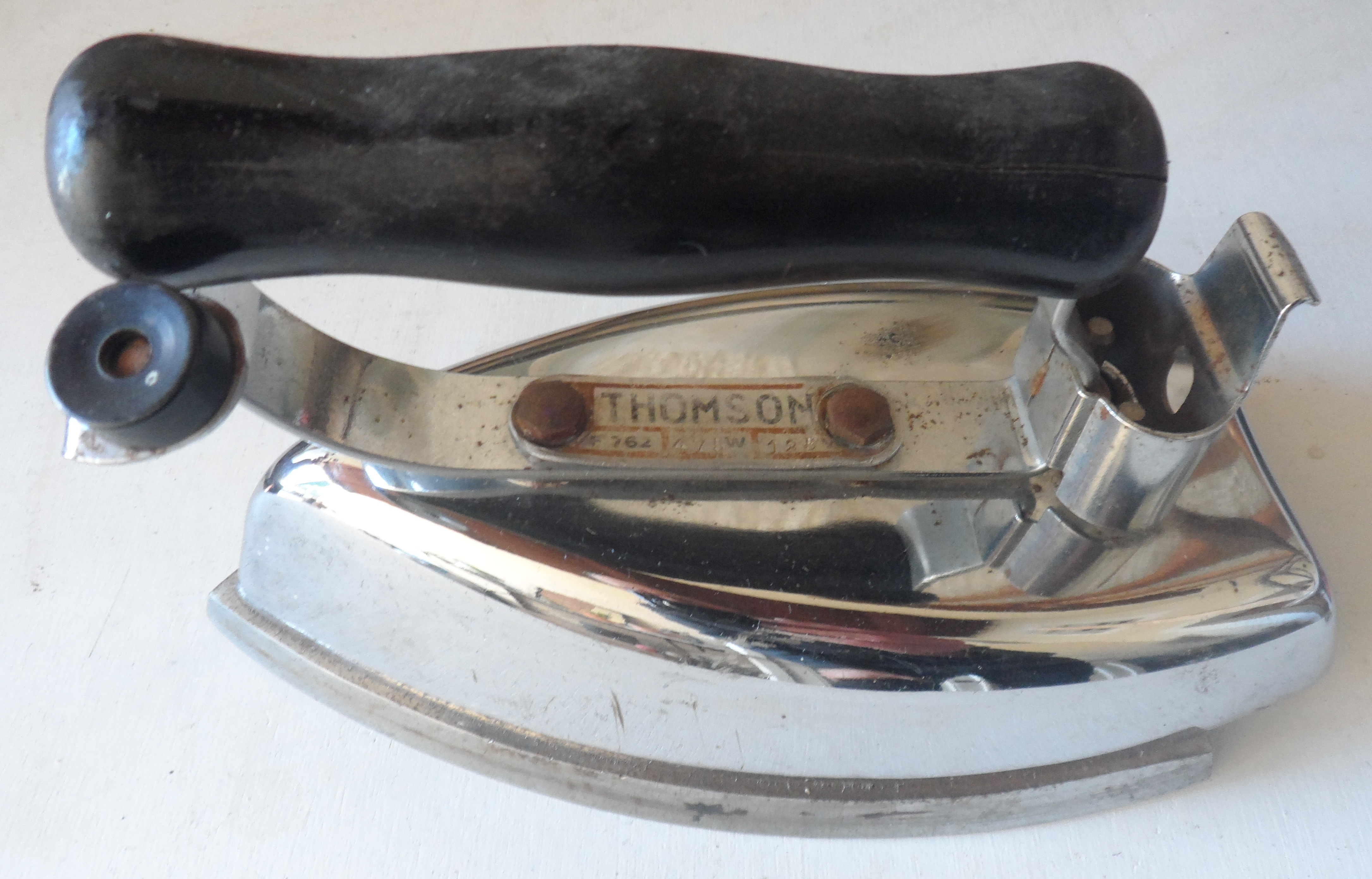 FER A REPASSER THOMSON F762 475 W 125V AN 40/50 COLLECTOR
30 Castries (34)