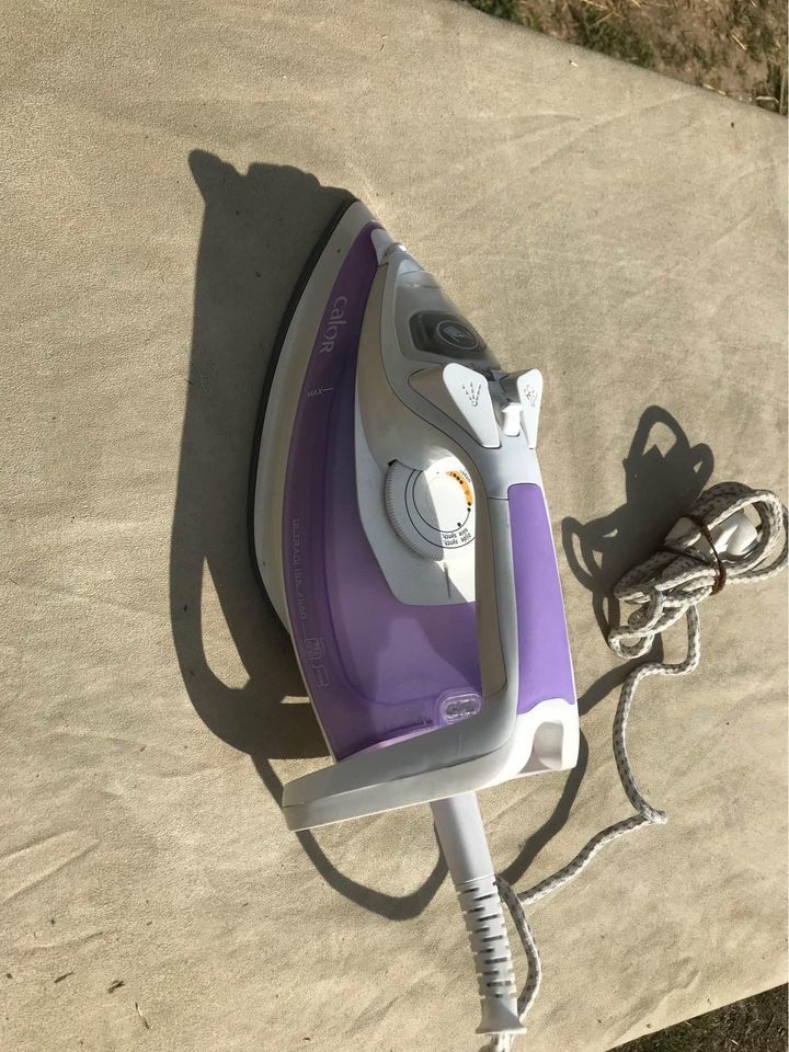 Fer � repasser � vapeu 15 Mottier (38)