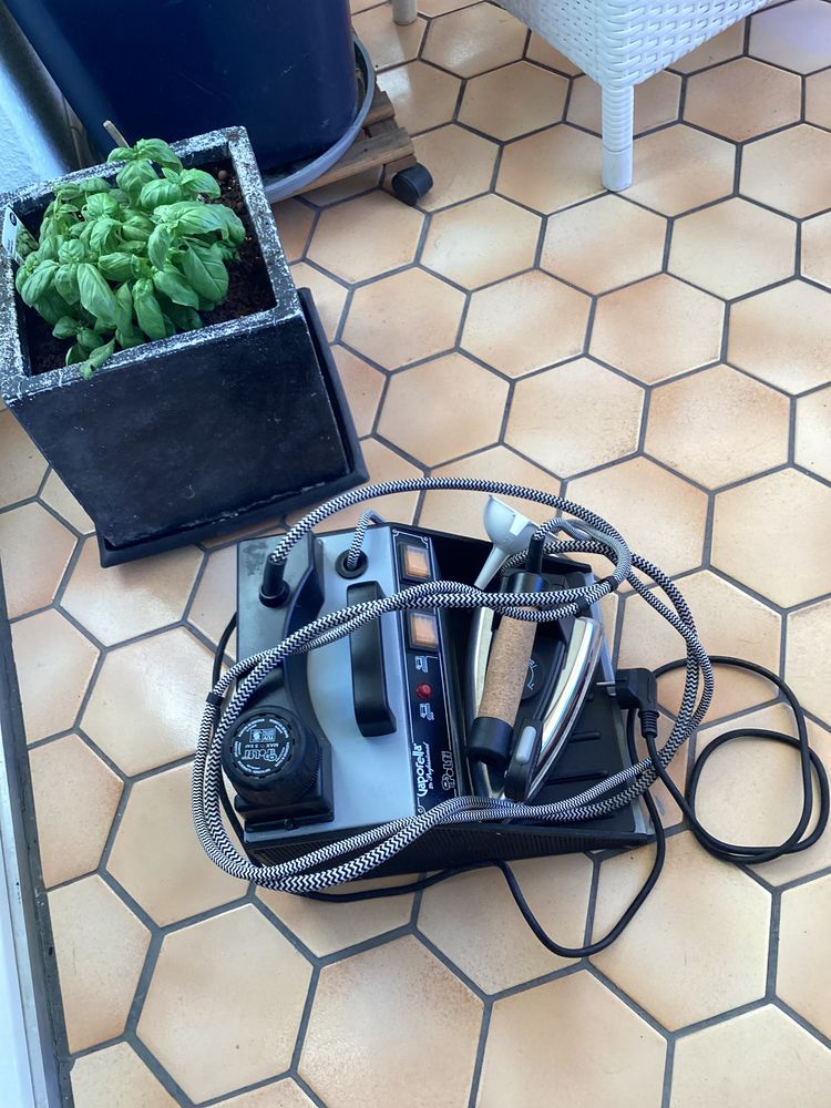 fer a repasser vapeur, il  
Vaporella  Polti, en deux foi 50 Troyes (10)