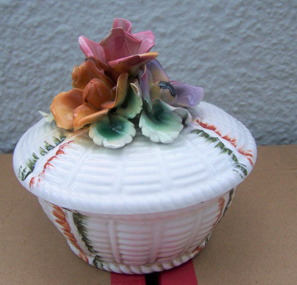 Pot repr�sentant un panier en osier tress� avec un couvercle 5 Thionville (57)