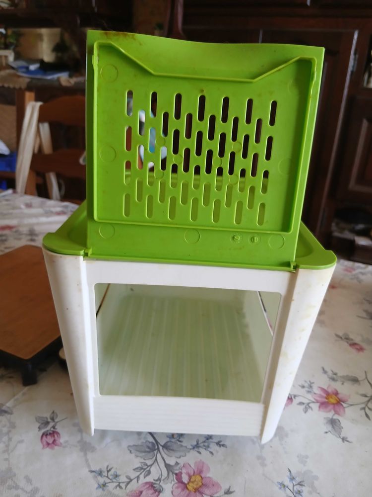 sa repr�sente  une bo�te de pommes terres 20 Selles-sur-Cher (41)