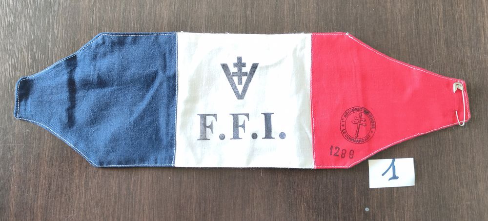 Reproduction  brassard FFI militaria resistant ref 1 19 Mont�limar (26)