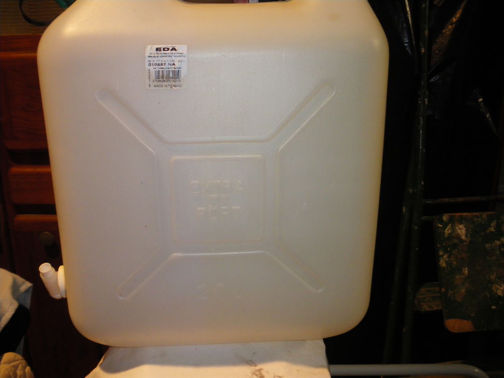 RESERVE ; EAU, VIN, MARC etc etc !!!! 0 Pi�gut-Pluviers (24)