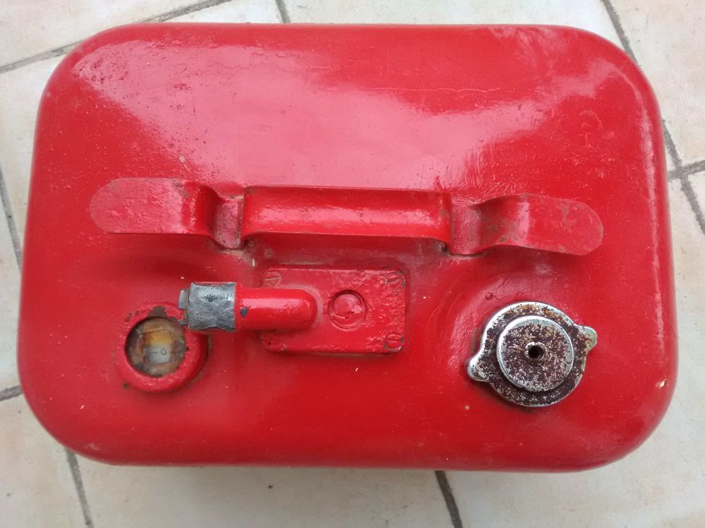 R�servoir  ESSENCE  6 Cavaillon (84)