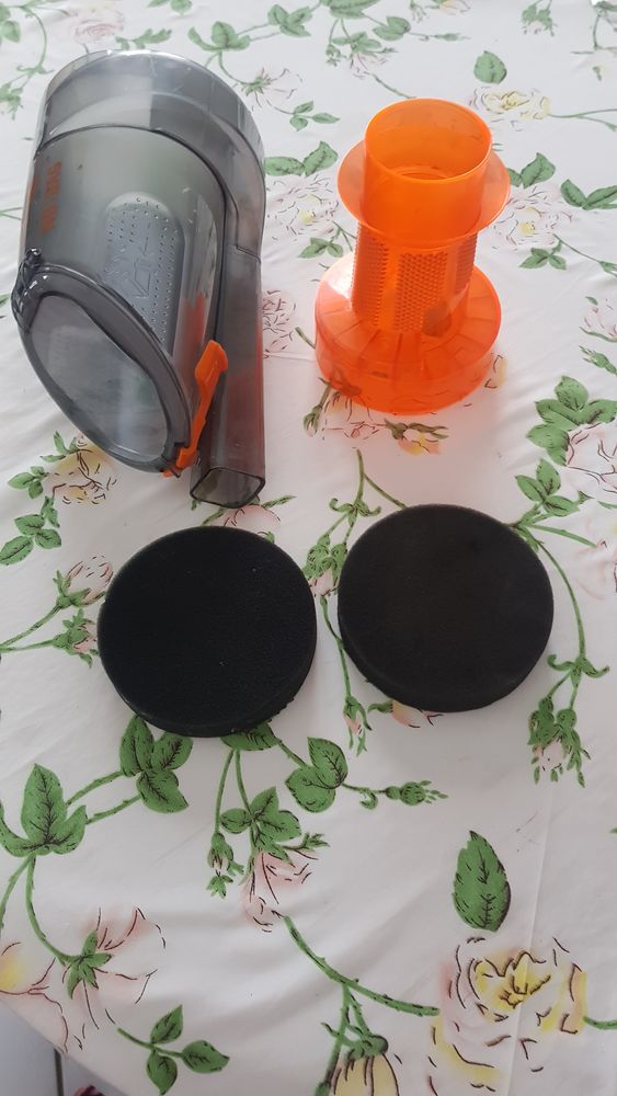 R�servoir poussi�re ROWENTA aspirateur balai 10 Saint-Denis-de-l'H�tel (45)