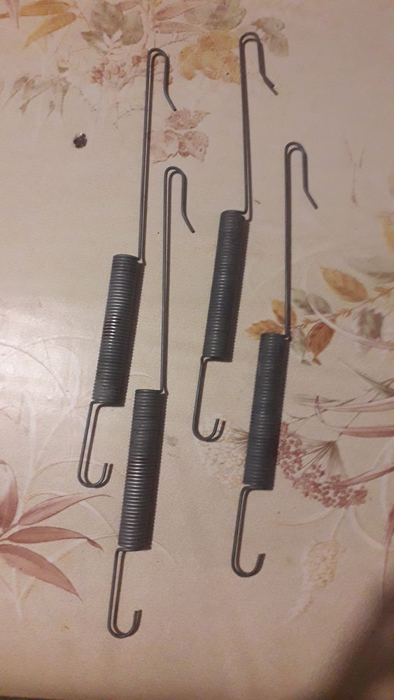 Ressorts de suspension lave linge. 24 Flers-en-Escrebieux (59)