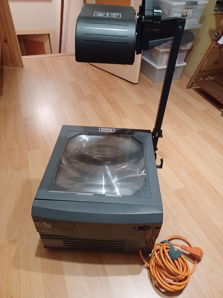 retro projecteur + ecran +tableau papier 0 Fraize (88)