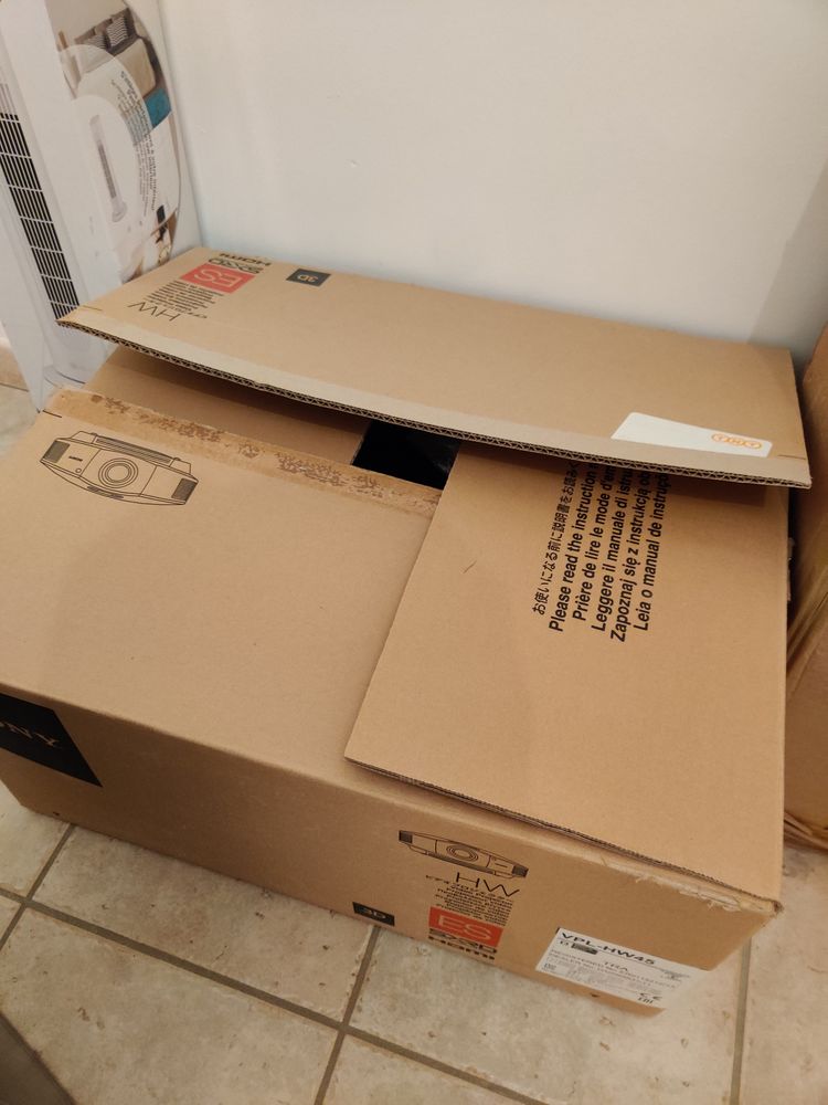 R�troprojecteur sony 700 Agde (34)