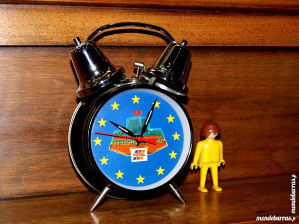 Reveil m�canique TOTAL truck service horloge publicitaire camion vintage bidon huile 20 Dunkerque (59)