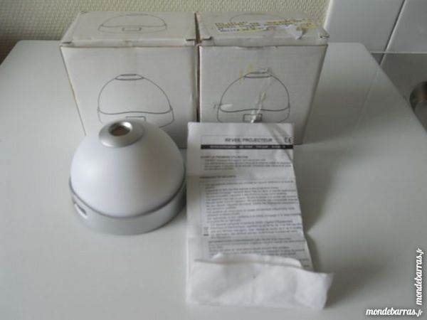 1 R�veil projecteur couleur neufs 8 Rennes (35)