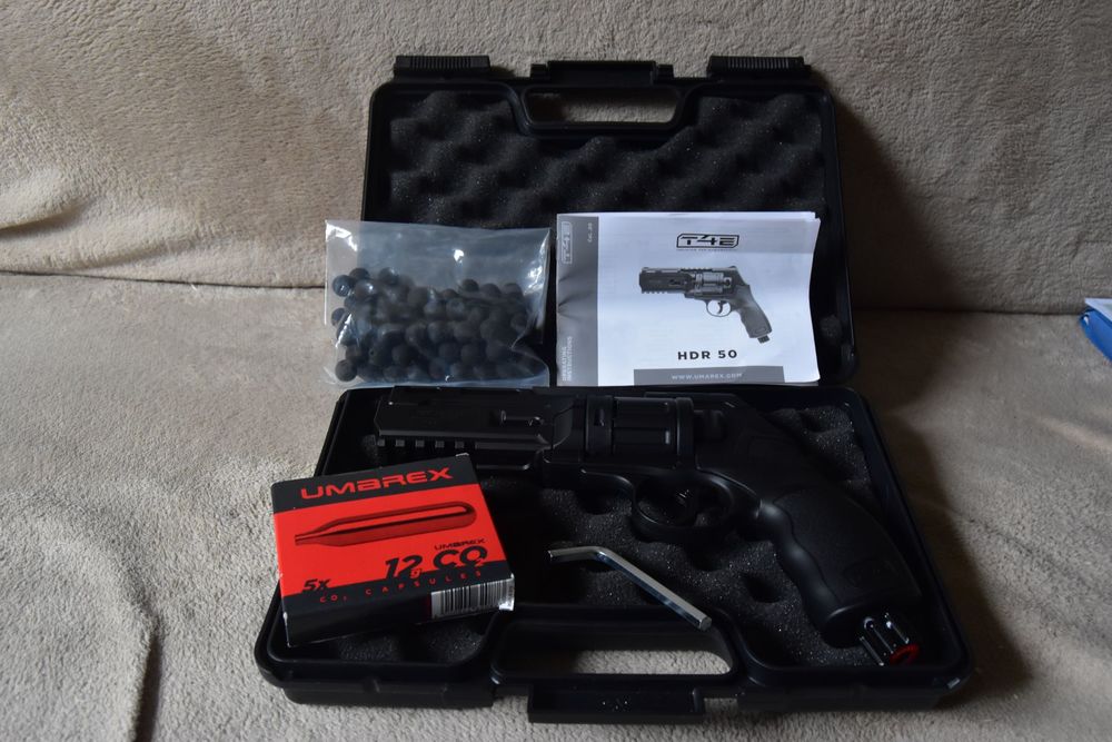 REVOLVER UMAREX HDR 
avec 2 barillets supplementaires 100 Fontaine-les-Ribouts (28)