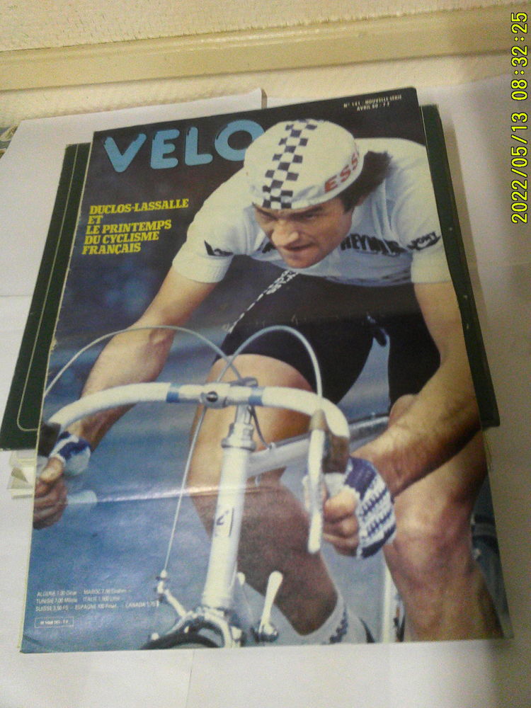 lot  de ( 31 ) Revues ..    VELO    anciennes 70 Nontron (24)