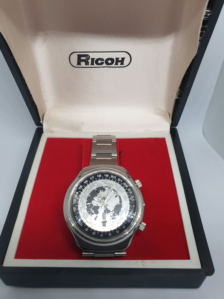 Ricoh automatique vintage en excellent �tat + bo�te 350 Cachan (94)