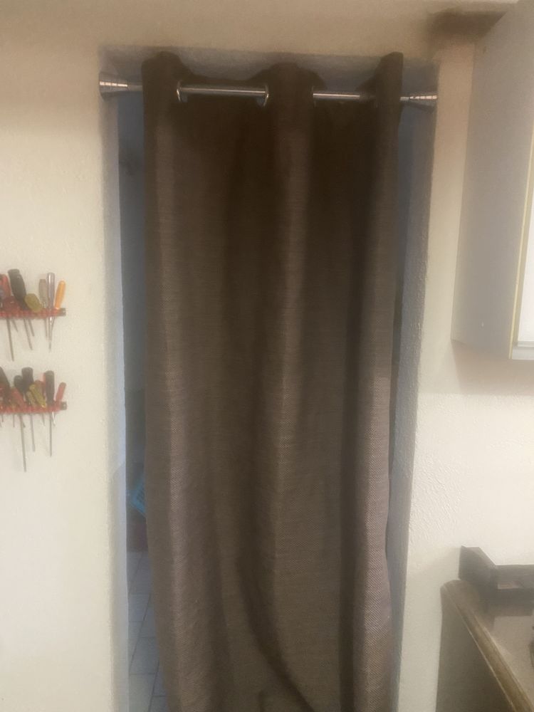 Rideaux avec fixation entre une porte 25 Mothern (67)