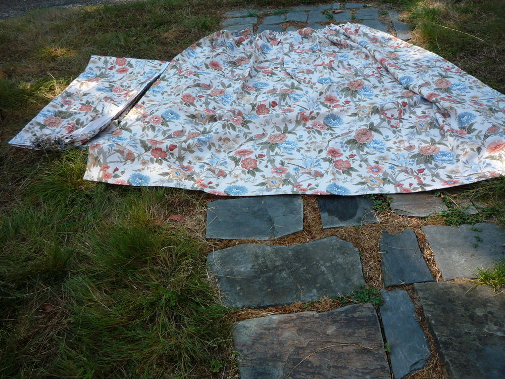 Rideaux / tenture / tissus ameublement oiseaux / fleur
65 Castres (81)