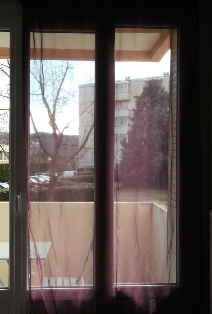 Rideaux violets � passant 12 Vienne (38)