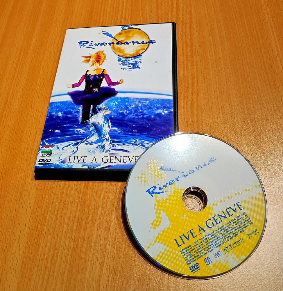 DVD Riverdance 1 Chazelles-sur-Lyon (42)