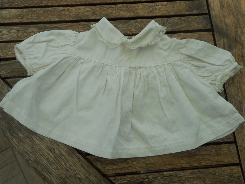 Robe blanche bébé 6 mois 6 Nieuil-l'Espoir (86)