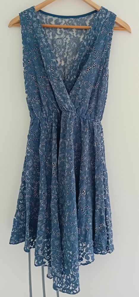 Robe Bleue en Dentelle Taille 38/M	 10 Saint-Dizier (52)