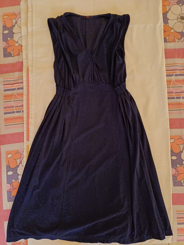 Robe bleue marine 15 Bois de N�fles Saint Paul (97)