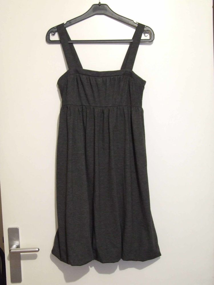 Robe boule � bretelle, H&M, anthracite, T. 36, NEUVE 7 Bagnolet (93)