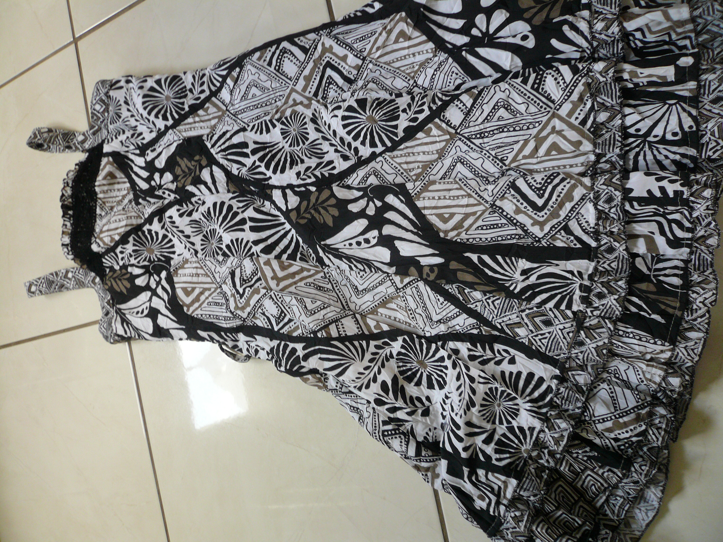 Robe � bretelle T 42 15 Franqueville-Saint-Pierre (76)