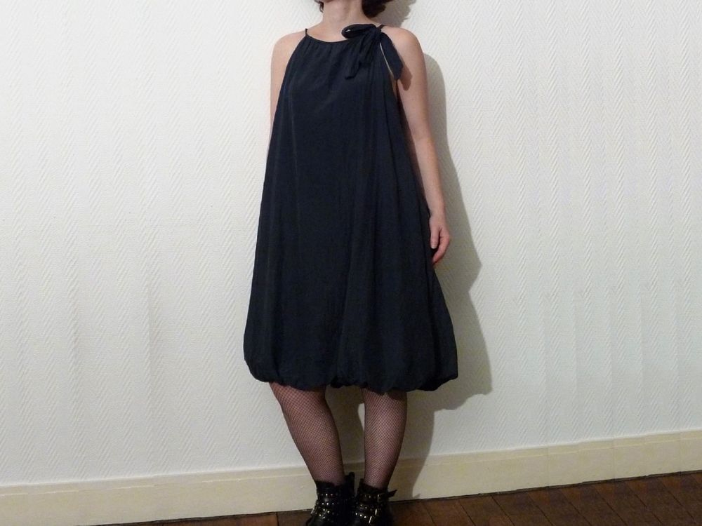 Robe � Bretelles Bleu Marine en Soie et Coton- Montan 20 Paris 15 (75)