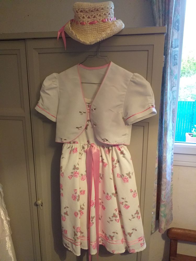 Robe de c�r�monie et chapeau 35 Bretteville (50)