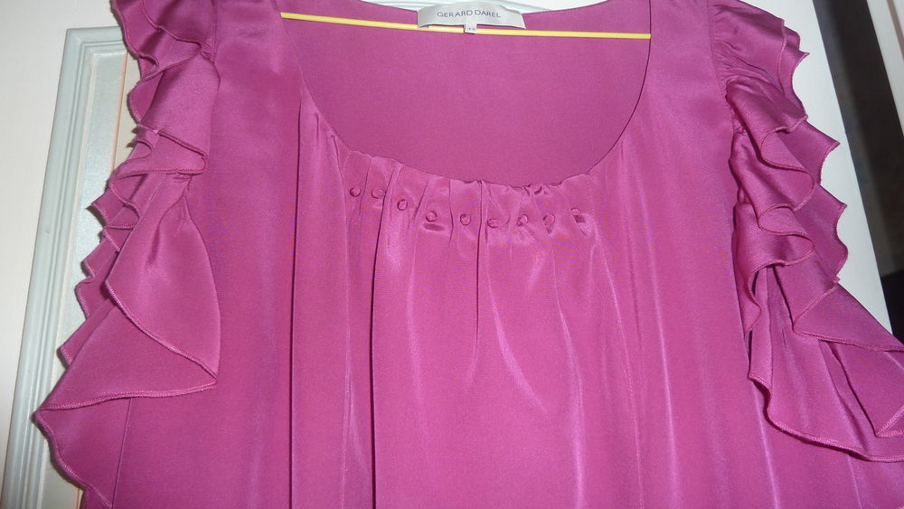 Robe de cérémonie en soie naturelle.
Avec son caraco  90 Houilles (78)