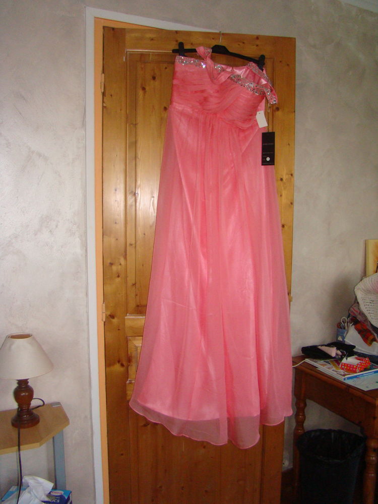 Robe de c�r�monie 30 Sevran (93)
