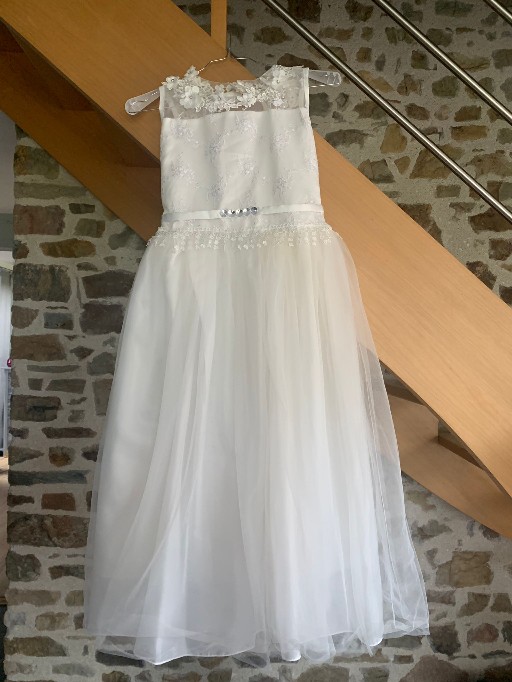  robe de c�r�monie
35 Vern-sur-Seiche (35)