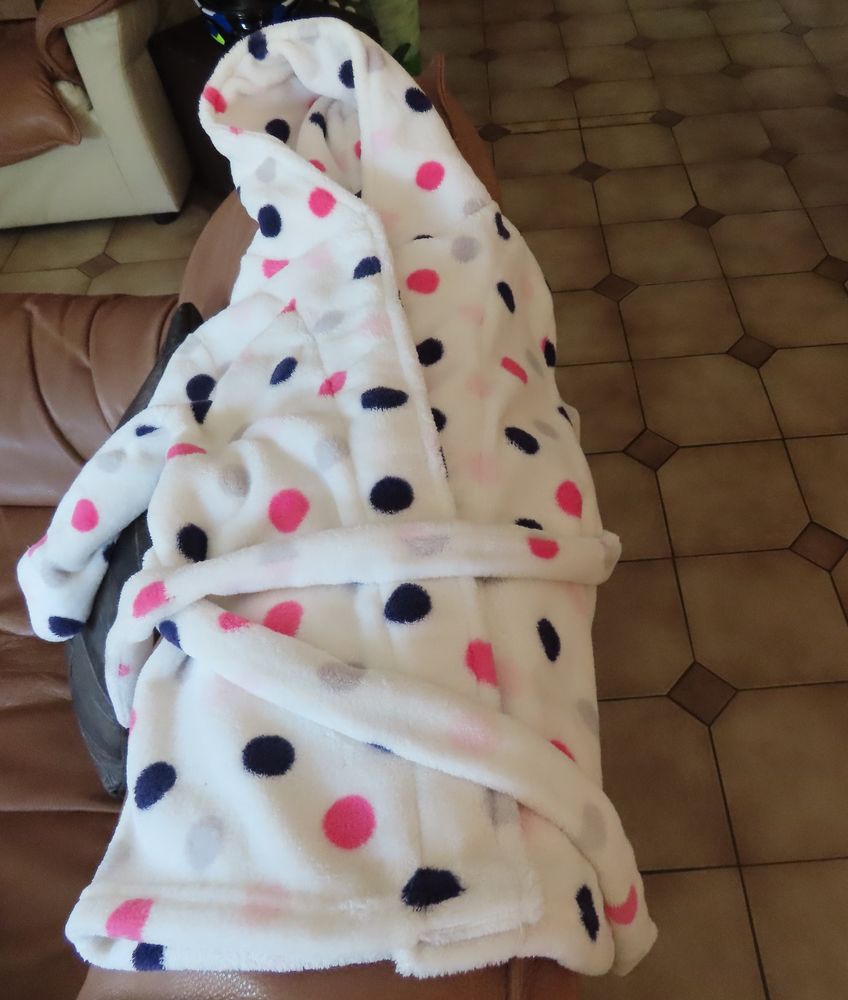 Robe de chambre ou peignoir fillette 6 Le Crest (63)