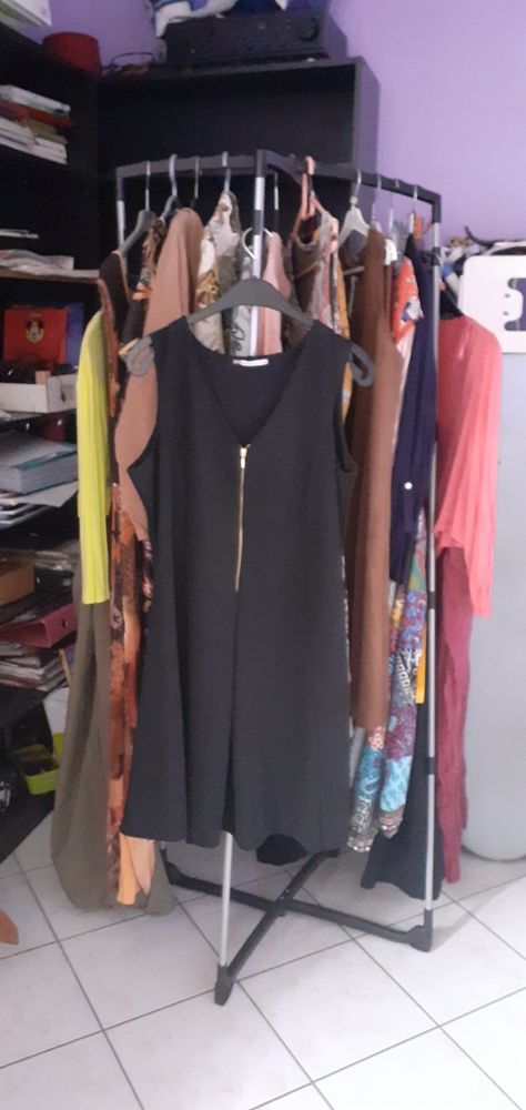 Robe chasuble  noire 40 Vignes (64)