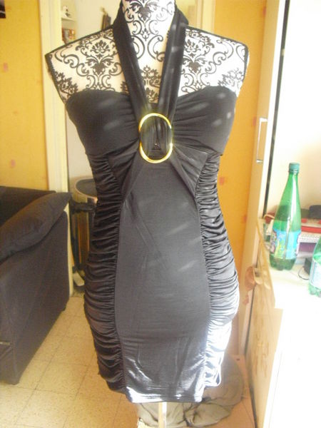 robe courte noire pliss�e NEUVE TOUR DE COU STRETCH T 36 8 Lyon 5 (69)