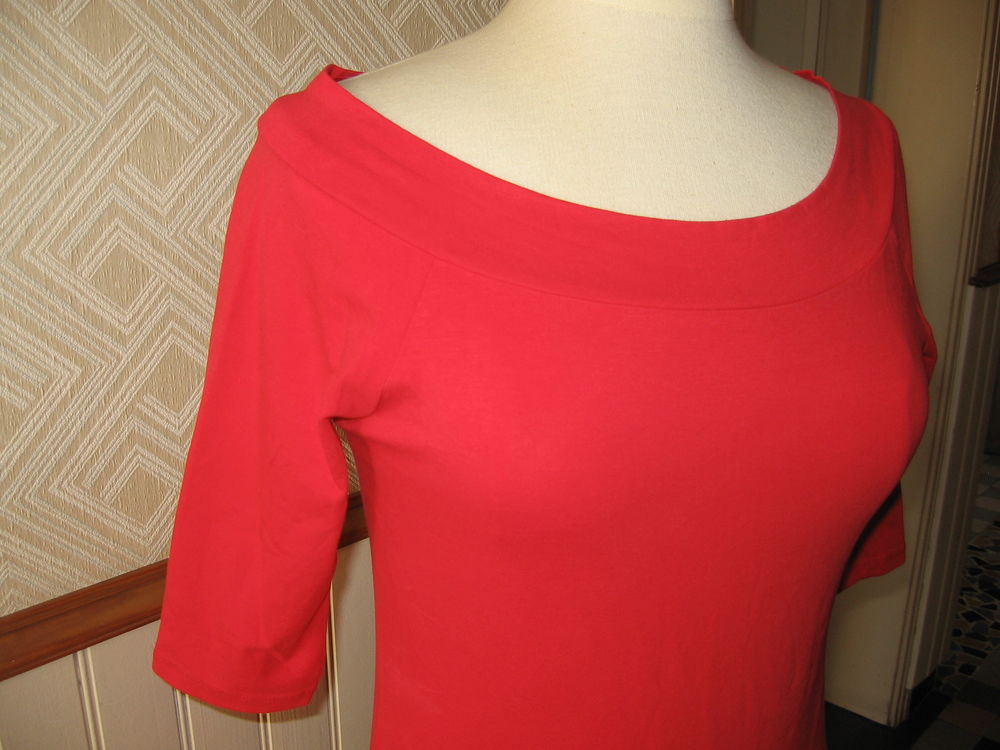 Robe courte rouge 8 Arth�s (81)